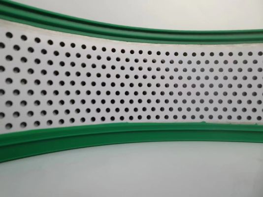 Warna Hijau Dengan Lubang Aluminium Trim Cap Tangan Bent 50M Roll Dengan Koil Alloy Aluminium