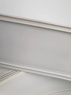 Warna putih Channel Letter Trim Cap Dengan Kekerasan Aluminium 70MM 76MM 93MM