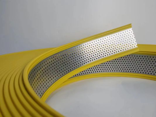Kuning Aluminium Channel Coil Profil Lipat Fleksibel Dengan Lubang Untuk Aplikasi Edge Elegant